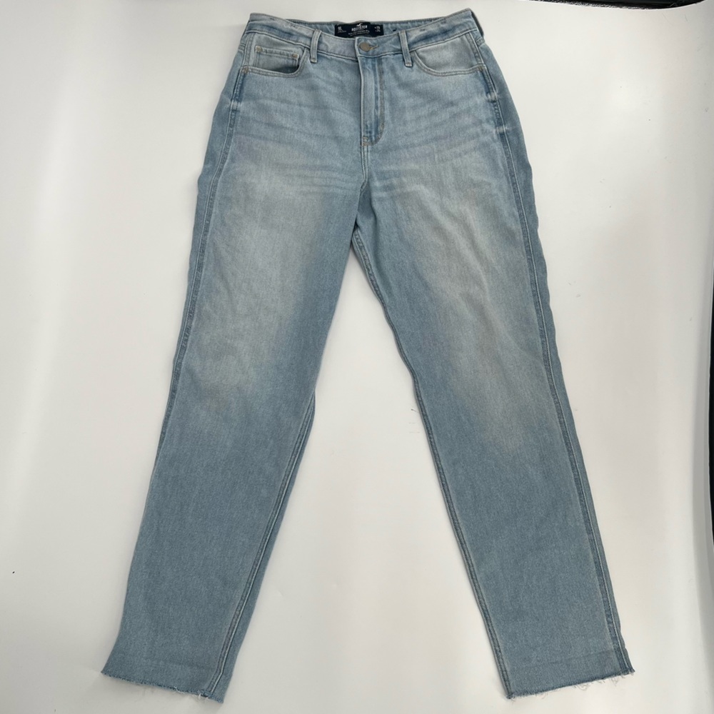 Hollister Ultra High Rise Rough Hem Mom Jeans Size 9 Long Women’s
